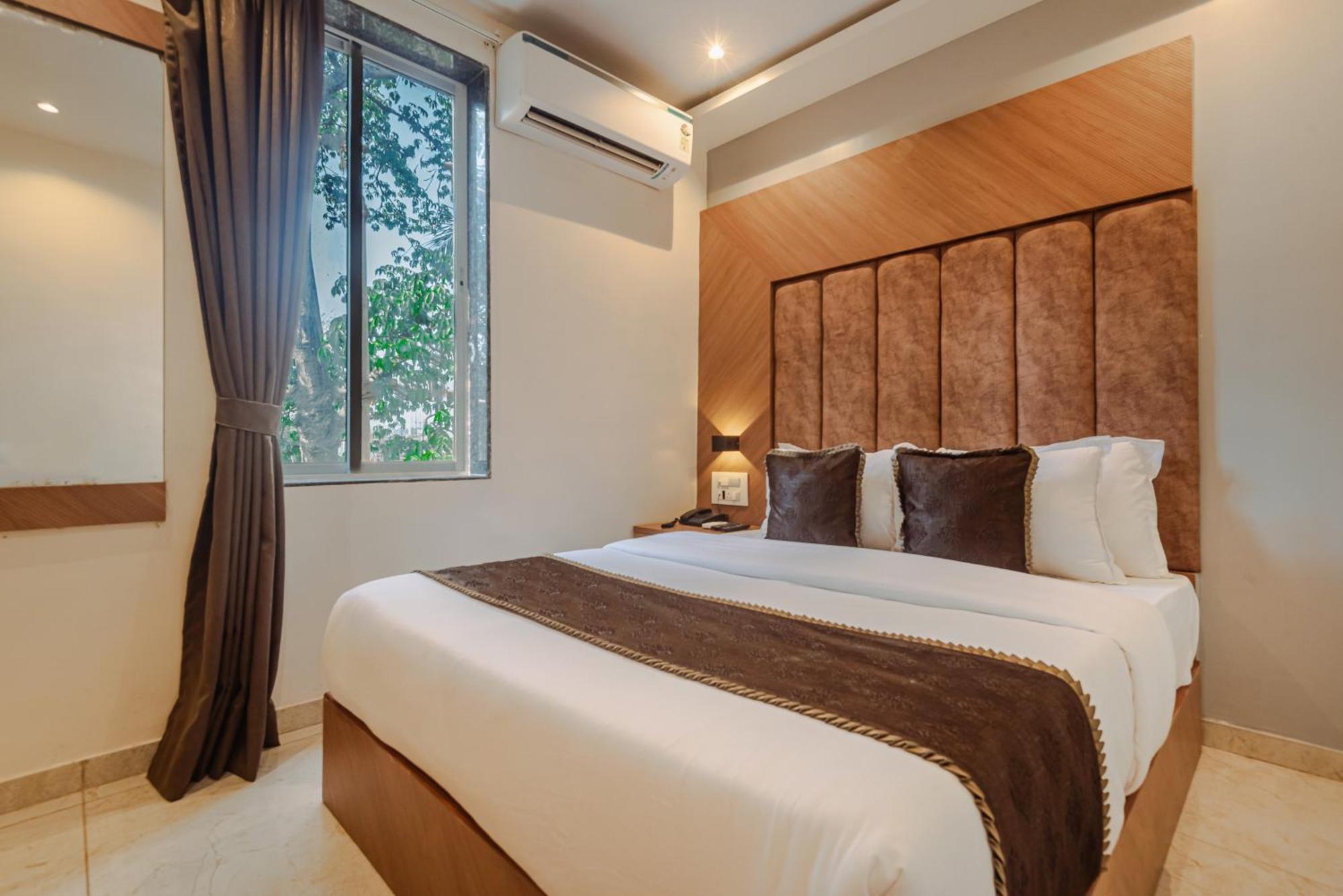 Hotel Silver Park Мумбай Екстериор снимка