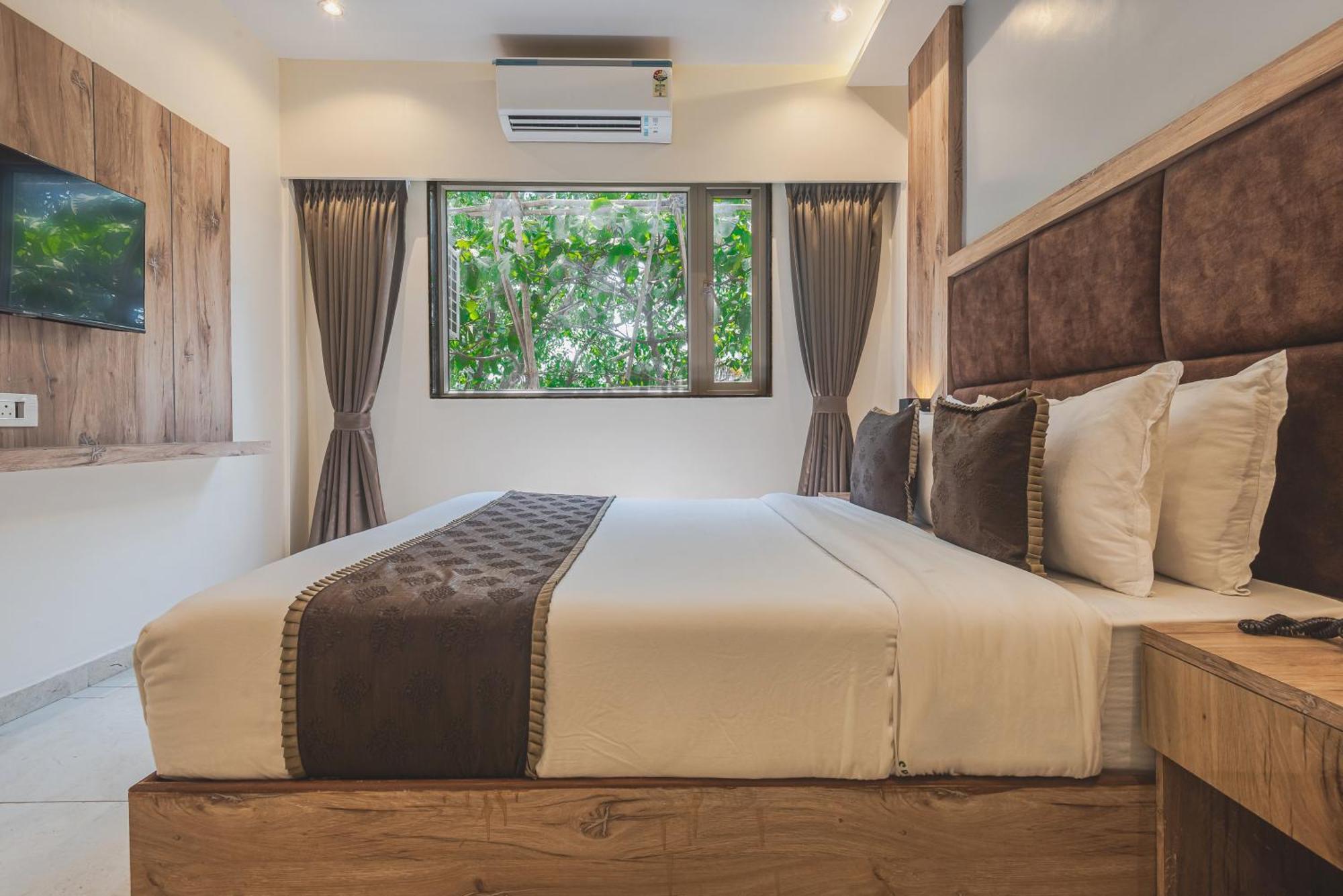 Hotel Silver Park Мумбай Екстериор снимка