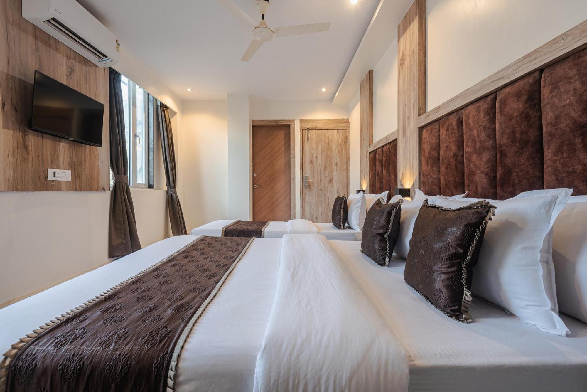 Hotel Silver Park Мумбай Екстериор снимка