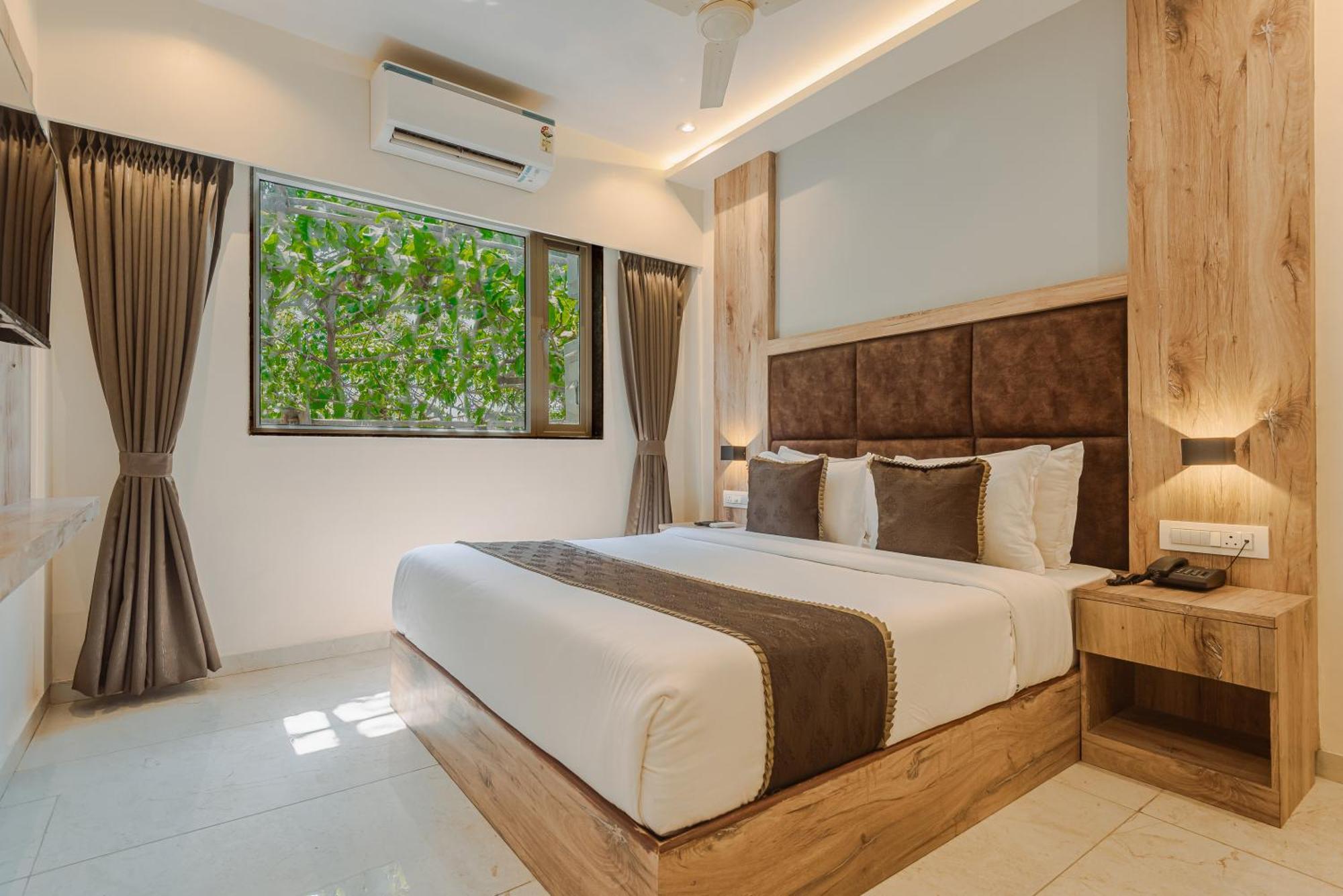 Hotel Silver Park Мумбай Екстериор снимка